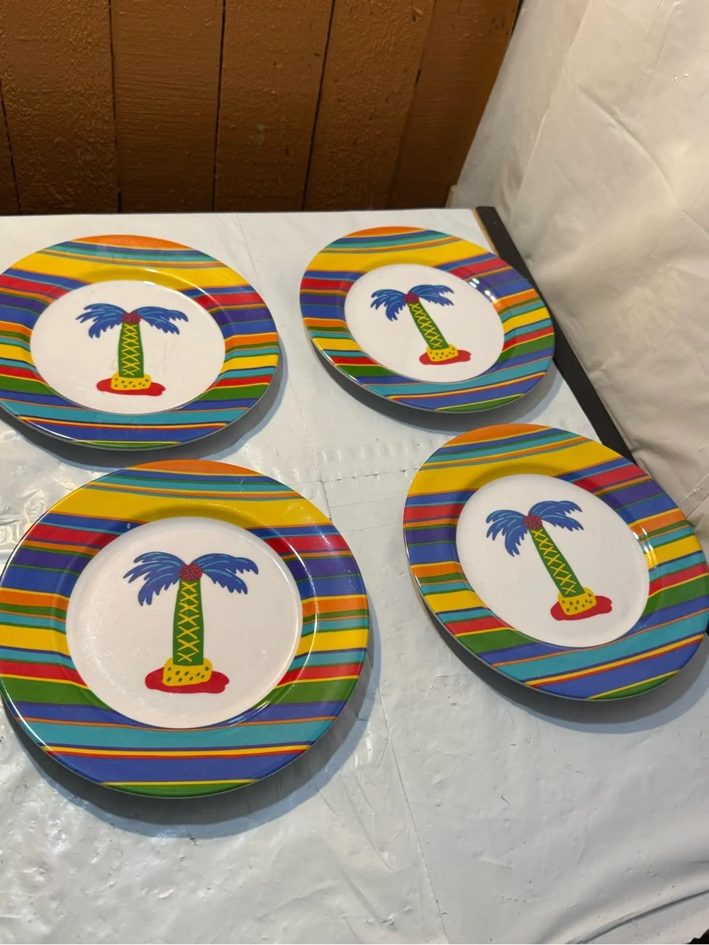 set of 4 round melamine plates tropical palm tree
